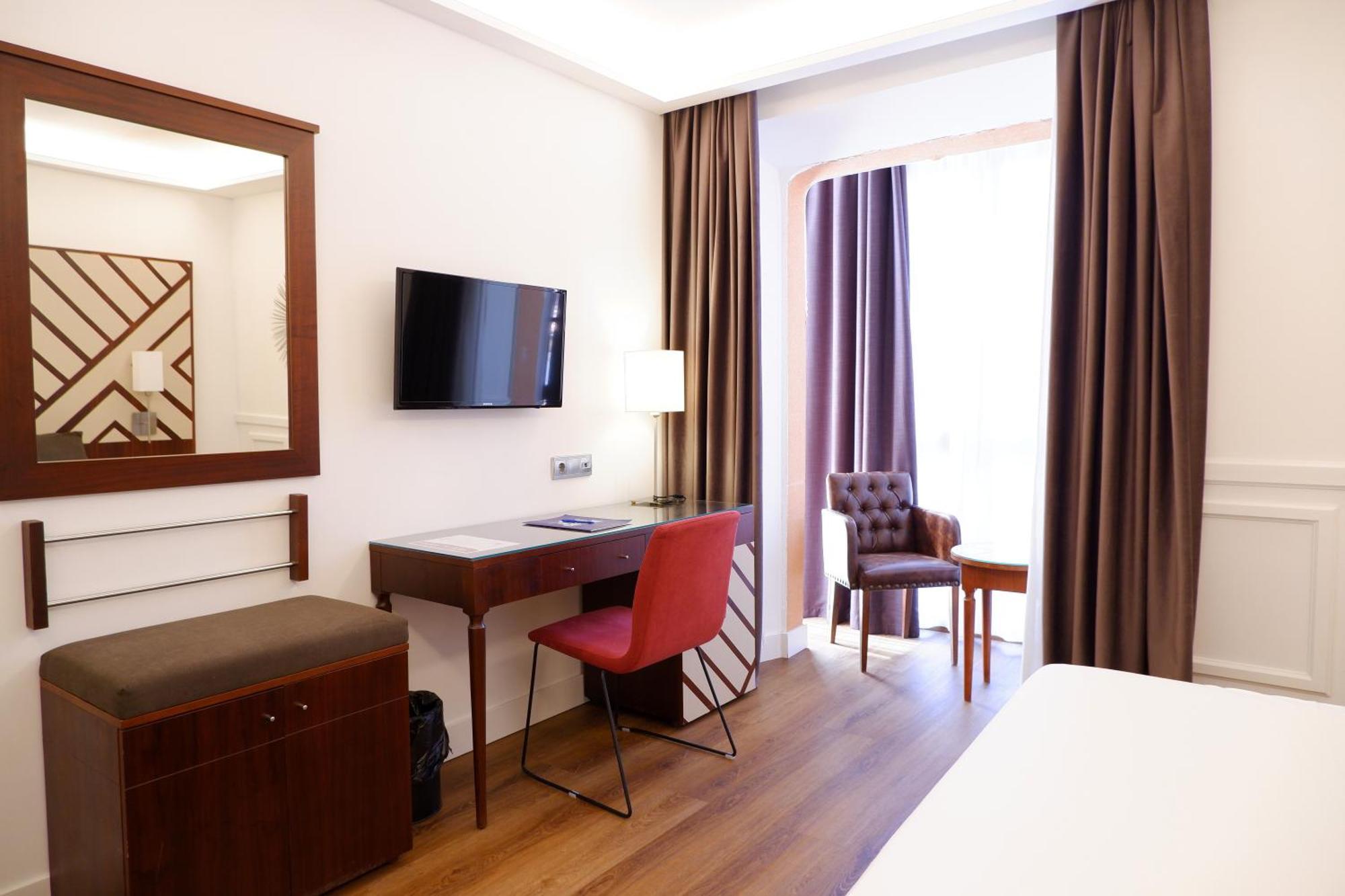 Boutique Atrio Hotel 4*